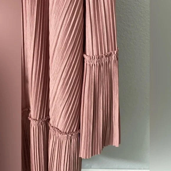 Free People Can't Help It Mini Dress Crinkle
Texture Bell Sleeve Red Size Small - Picture 5 of 5